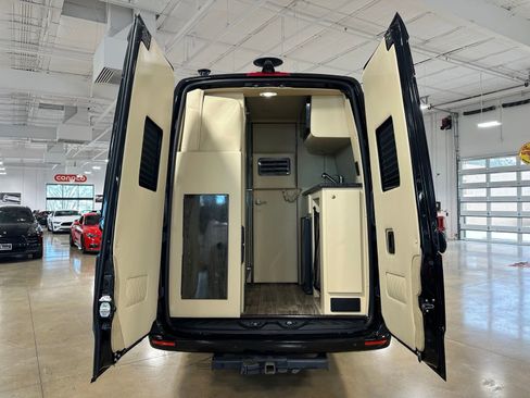 Used 2022 Mercedes-Benz Sprinter 3500 image 29