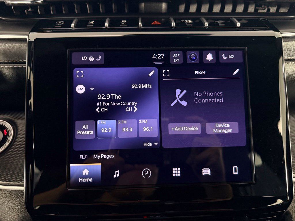 Used 2025 Jeep Grand Cherokee Altitude RWD image 25