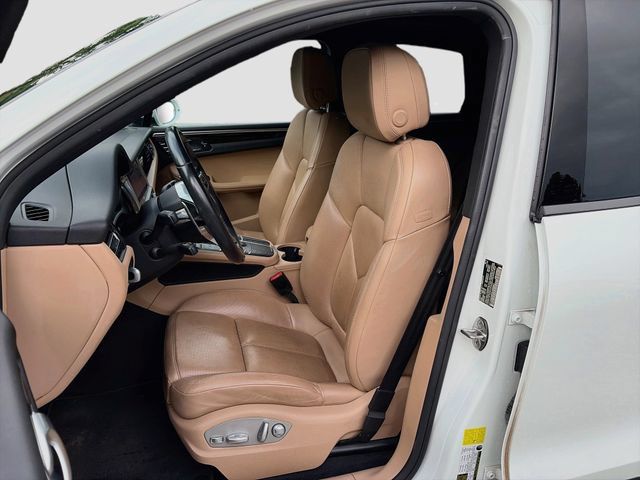 Used 2019 Porsche Macan AWD/4WD image 11