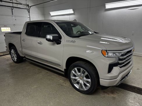 New 2026 Chevrolet Silverado 1500 High Country AWD/4WD image 1