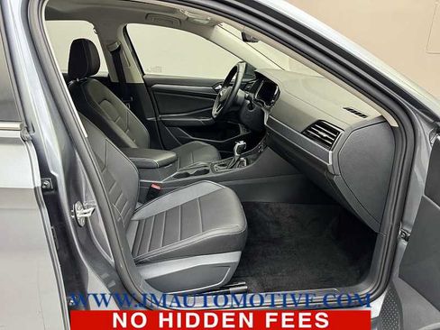 Used 2024 Volkswagen Jetta SE w/ Panoramic Sunroof Package FWD image 20