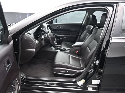 Used 2018 Acura ILX FWD image 11