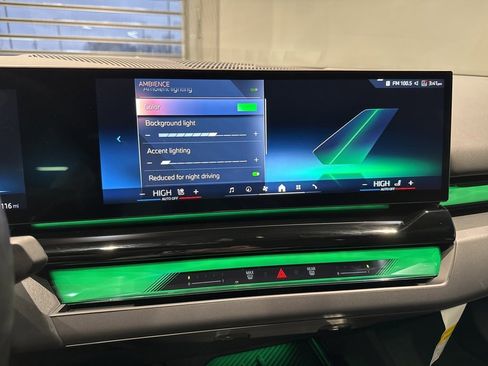 Used 2024 BMW i5 eDrive40i w/ Premium Package image 30