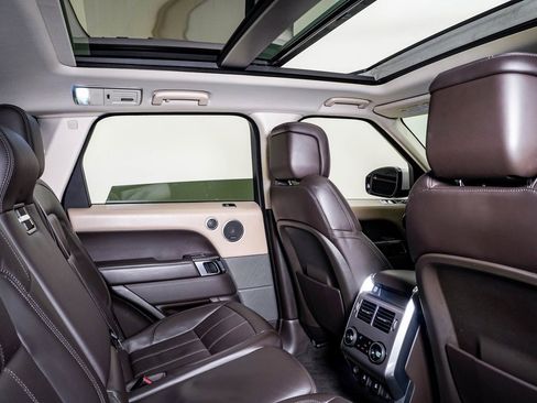 Used 2019 Land Rover Range Rover Sport HSE image 16