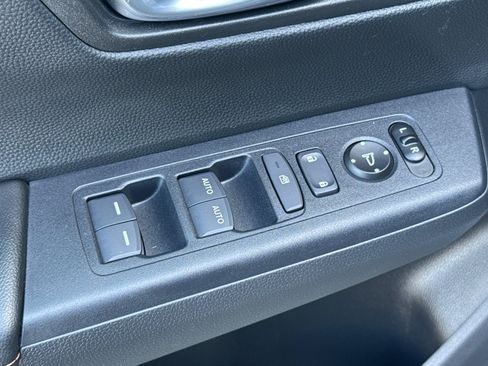 Used 2025 Honda CR-V Sport image 14