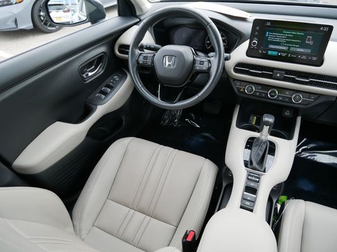 Certified 2024 Honda HR-V EX-L image 9