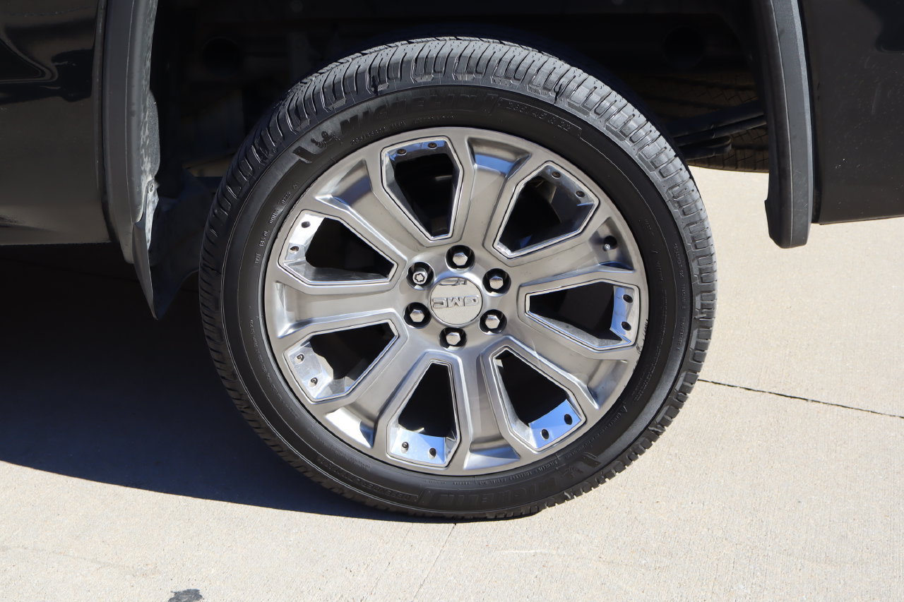 Used 2018 GMC Sierra 1500 Denali w/ Denali Ultimate Package AWD/4WD image 29