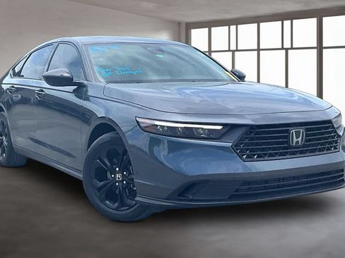 Used 2025 Honda Accord SE image 3