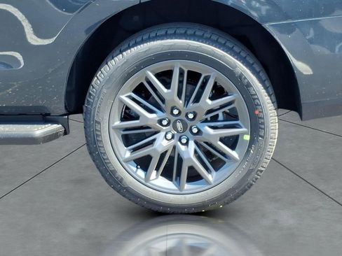 New 2026 Ford Expedition Platinum AWD/4WD image 4