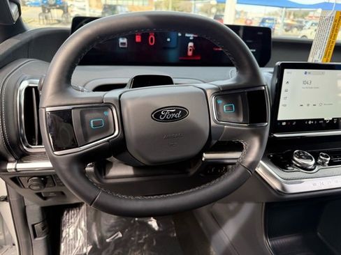 New 2026 Ford Expedition Platinum w/ Stealth Appearance Package image 18