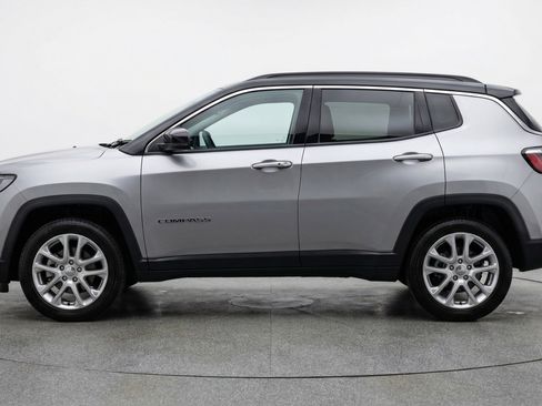 Used 2025 Jeep Compass Limited AWD/4WD image 5