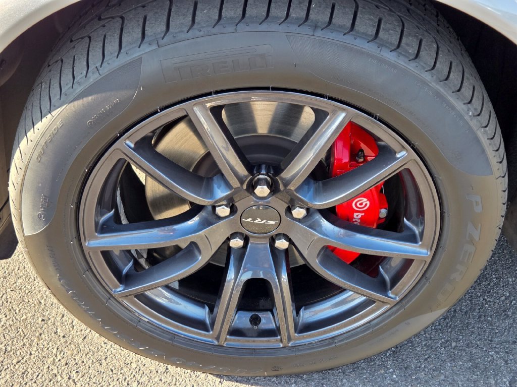 Used 2018 Dodge Durango SRT w/ Technology Group AWD/4WD image 12