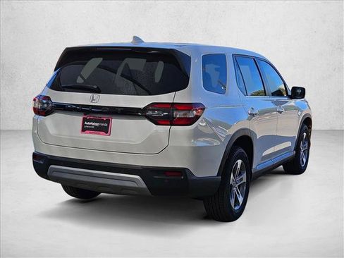 New 2025 Honda Pilot EX-L image 2