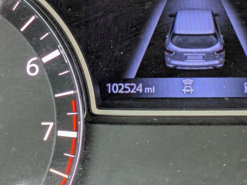 Used 2020 Nissan Pathfinder S image 24