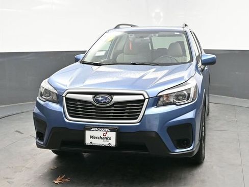 Used 2019 Subaru Forester Premium image 2