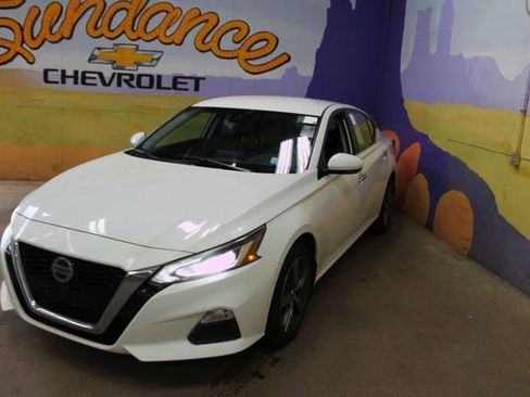 Used 2021 Nissan Altima 2.5 S AWD/4WD image 4