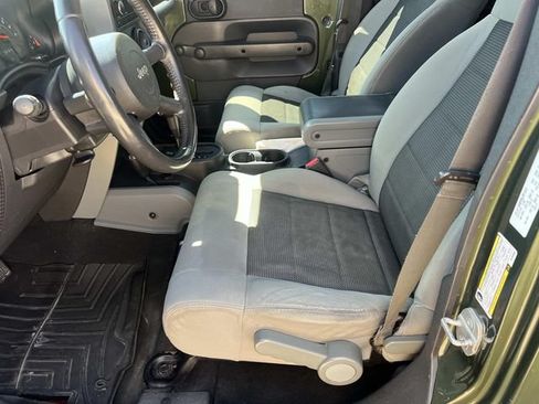 Used 2008 Jeep Wrangler Unlimited X AWD/4WD image 17