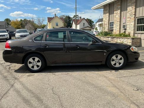 Used 2009 Chevrolet Impala LT FWD image 3