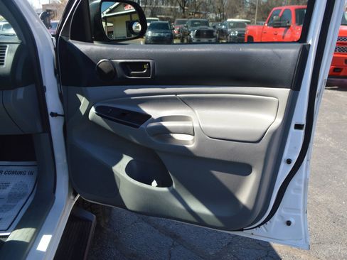 Used 2013 Toyota Tacoma 4x4 Double Cab w/ Convenience Pkg image 21