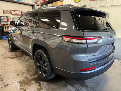 Used 2023 Jeep Grand Cherokee L Laredo AWD/4WD image 7