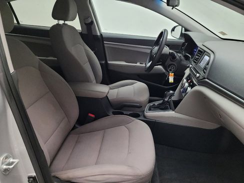Used 2019 Hyundai Elantra SE image 21