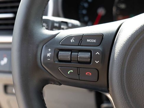 Used 2018 Kia Sorento SX image 13