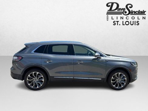 Used 2021 Lincoln Nautilus Reserve AWD/4WD image 2