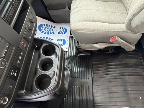 Used 2022 Chevrolet Express 3500 w/ Power Convenience Package RWD image 25