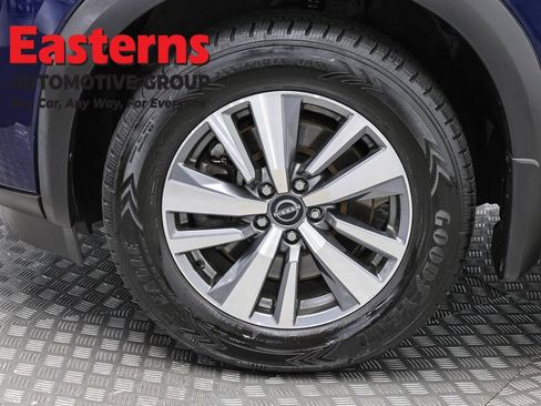 Used 2023 Nissan Pathfinder SL AWD/4WD image 33