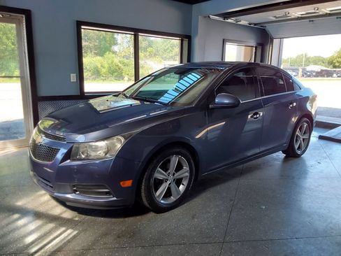 Used 2013 Chevrolet Cruze LT w/ Enhanced Safety Package FWD image 8