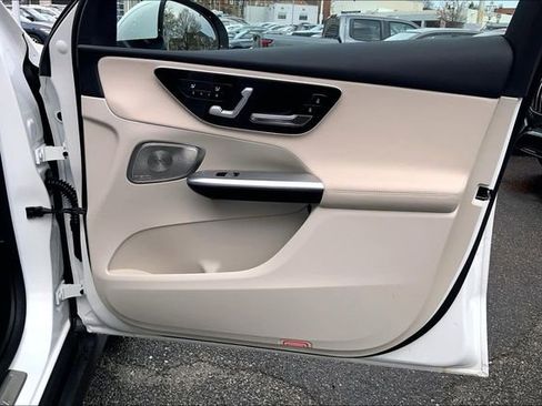 Used 2026 Mercedes-Benz GLC 300 4MATIC image 19