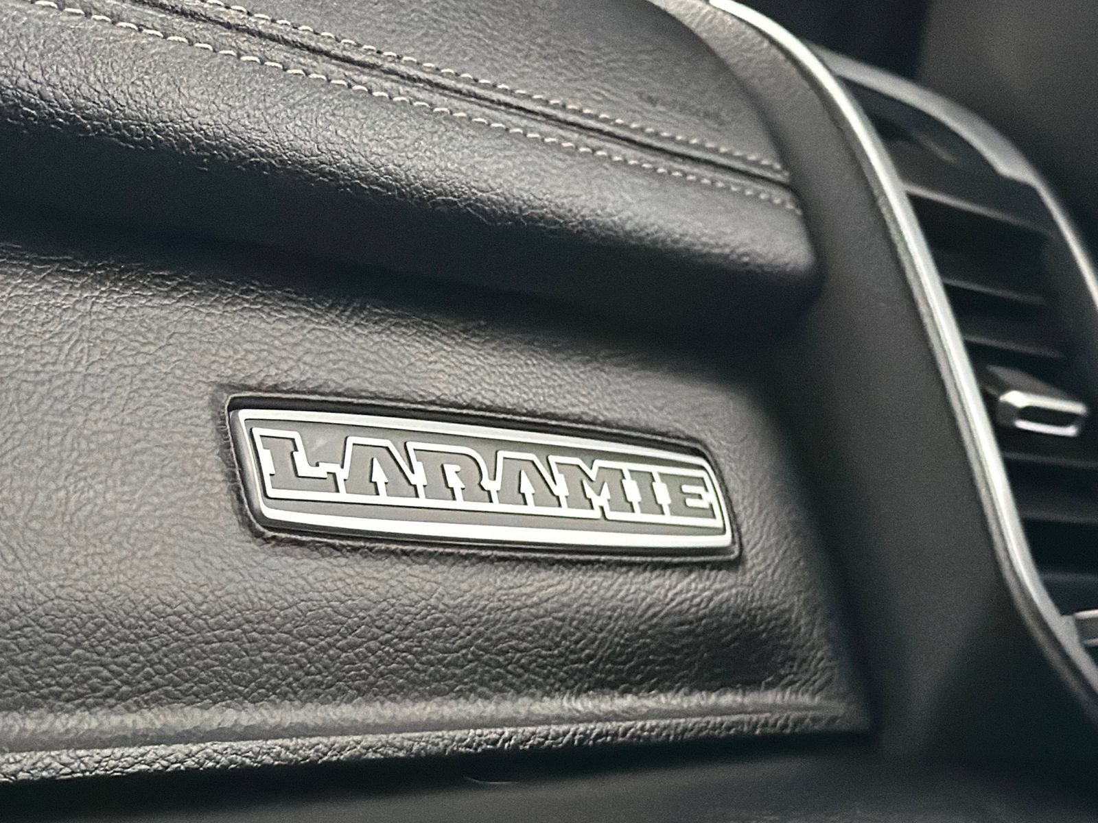 Used 2022 RAM 1500 Laramie w/ Sport Appearance Package AWD/4WD image 30