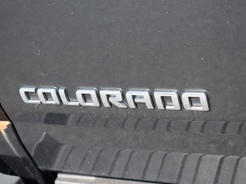 Used 2017 Chevrolet Colorado Z71 AWD/4WD image 14