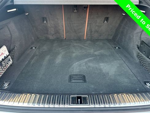 Used 2024 Audi Q8 e-tron Premium image 18