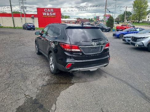 Used 2019 Hyundai Santa Fe XL SE w/ SE Premium Package 02 FWD image 4