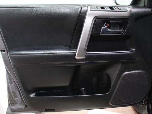 Used 2020 Toyota 4Runner SR5 image 31