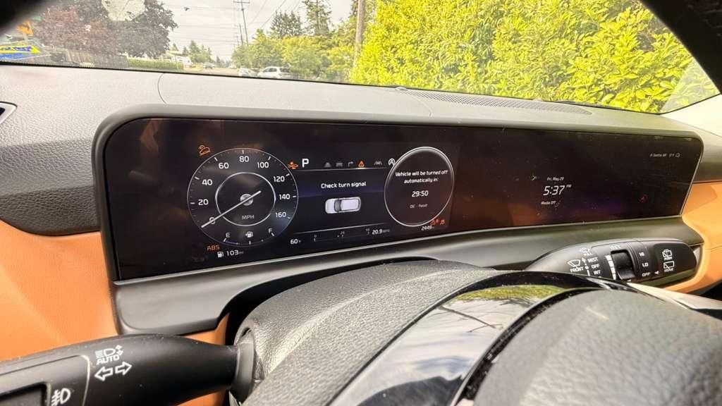 Used 2025 Kia Seltos EX w/ EX Sunroof Package FWD image 18
