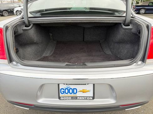 Used 2016 Chrysler 300 C image 31