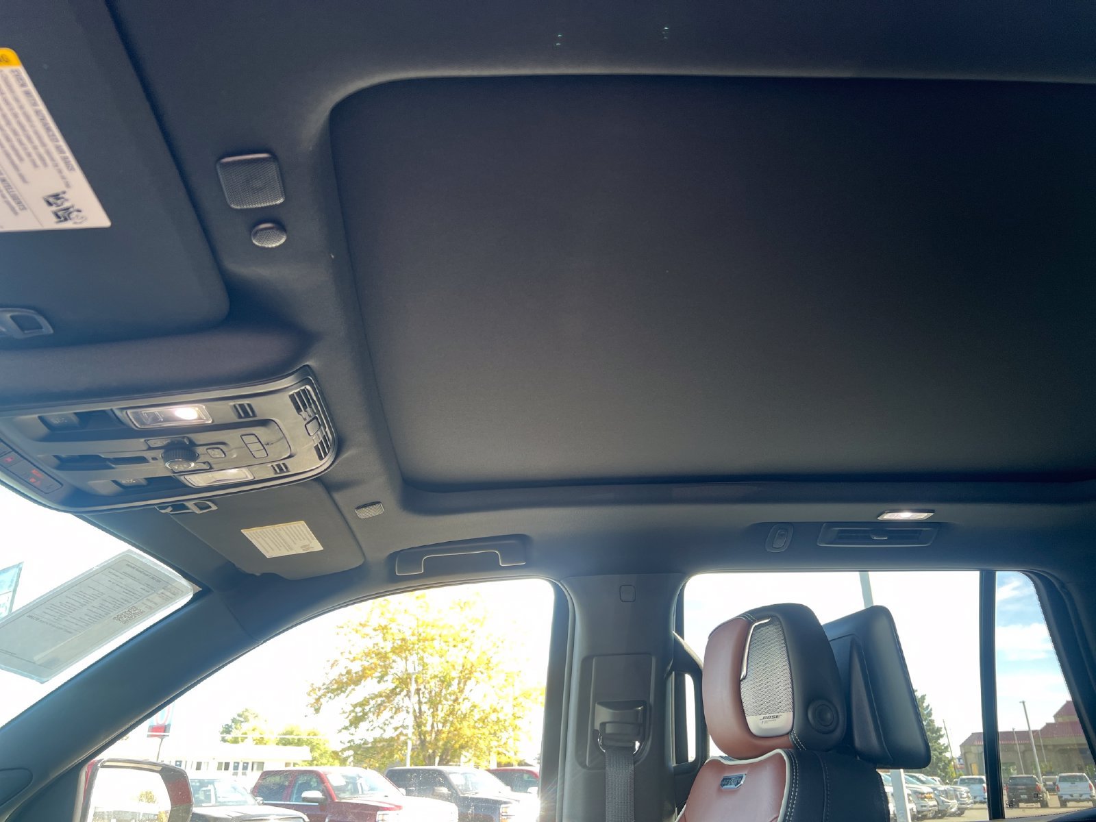 Used 2023 GMC Yukon Denali Ultimate AWD/4WD image 12