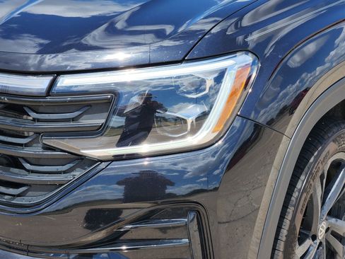 Used 2025 Volkswagen Atlas Cross Sport SEL R-Line AWD/4WD image 11