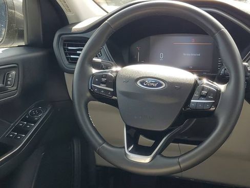 Certified 2024 Ford Escape Active AWD/4WD image 30