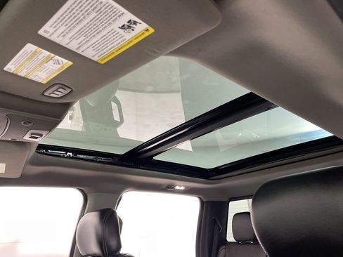 Used 2018 Ford F150 Lariat w/ Equipment Group 502A Luxury image 18