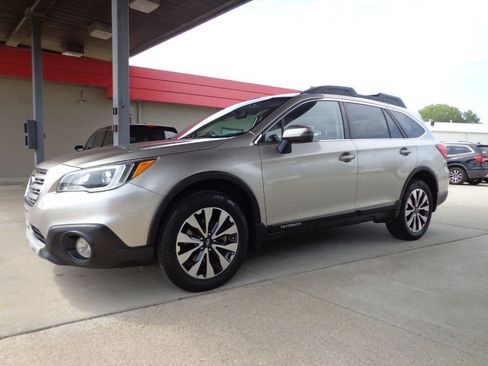 Used 2016 Subaru Outback 3.6R Limited AWD/4WD image 1