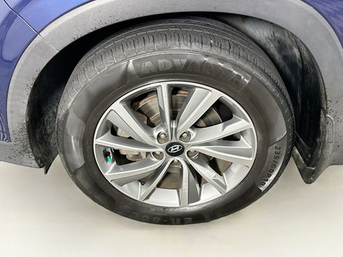 Used 2020 Hyundai Santa Fe SEL w/ Convenience Package FWD image 11