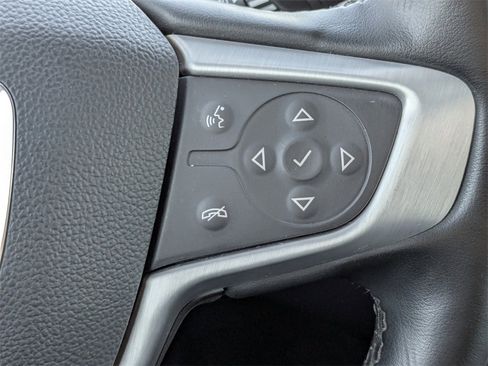 Used 2023 GMC Terrain SLT image 27