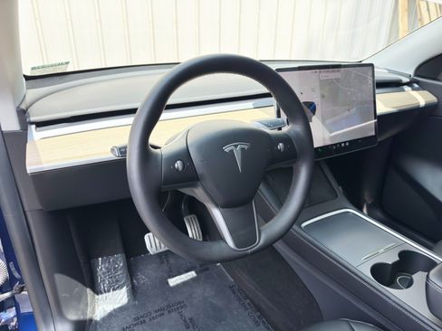 Used 2021 Tesla Model Y Long Range AWD/4WD image 13