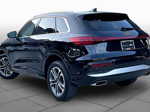 Used 2025 Audi Q5 Premium w/ Convenience Package AWD/4WD image 12
