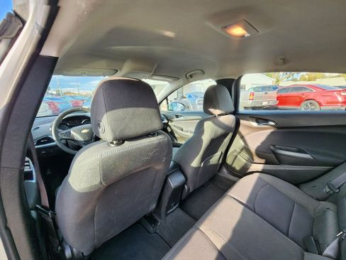 Used 2017 Chevrolet Cruze LT image 18