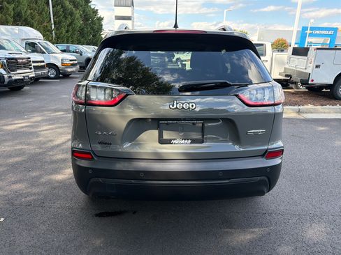 Used 2020 Jeep Cherokee Latitude Plus w/ Cold Weather Group AWD/4WD image 8