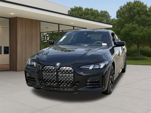 New 2026 BMW 430i Coupe w/ M Sport Package image 3